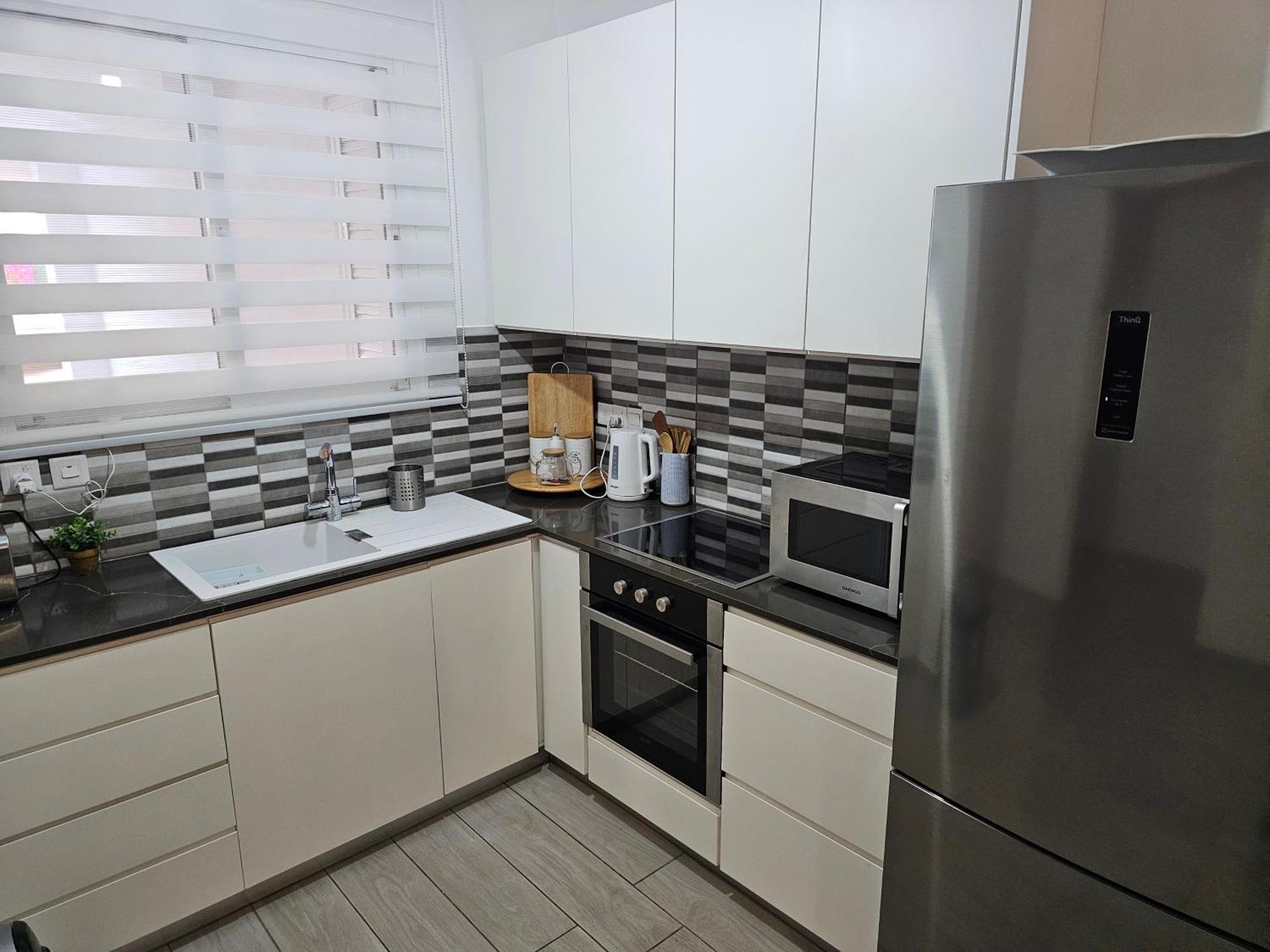 Zom Holiday Apartment Paphos ภายนอก รูปภาพ